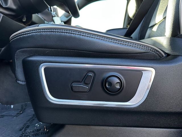 2023 RAM 1500 Laramie Crew Cab 4x4 5'7' Box