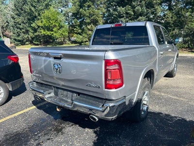 2022 RAM 1500 Laramie Crew Cab 4x4 5'7' Box