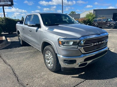 2022 RAM 1500 Laramie Crew Cab 4x4 5'7' Box