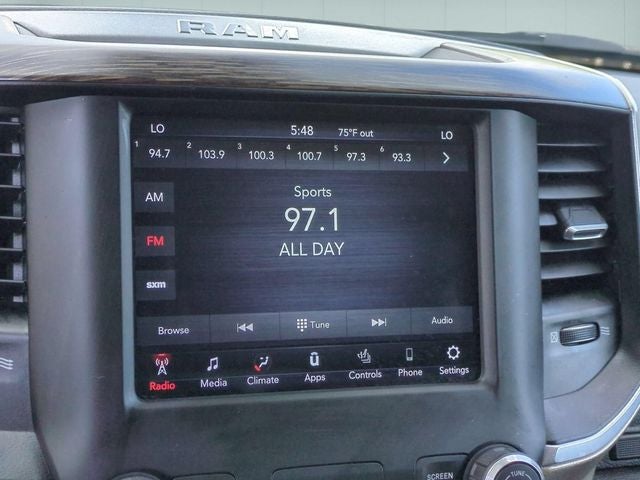 2020 RAM 1500 Laramie Crew Cab 4x4 5'7' Box
