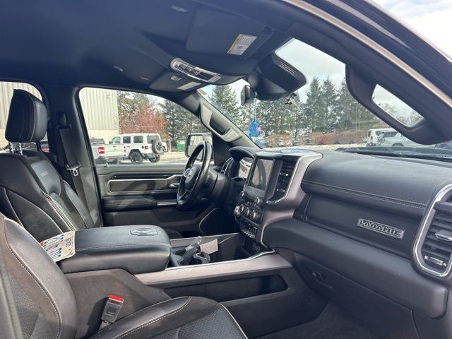 2022 RAM 1500 Laramie Crew Cab 4x4 5'7' Box