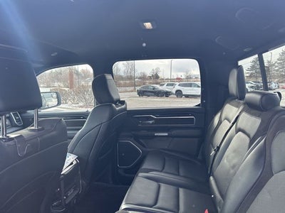 2022 RAM 1500 Laramie Crew Cab 4x4 5'7' Box