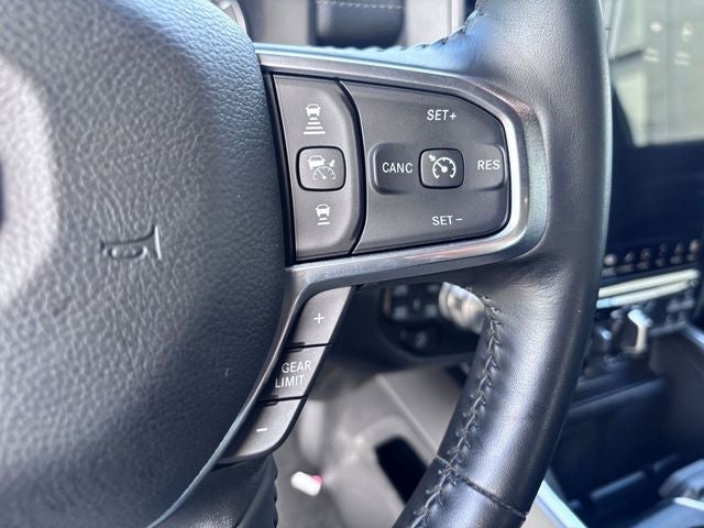 2023 RAM 1500 Laramie Crew Cab 4x4 5'7' Box