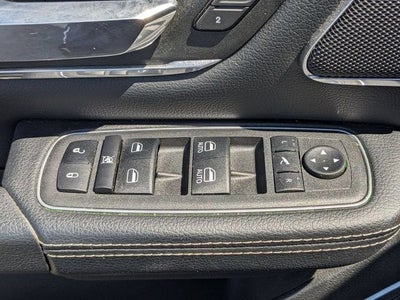 2023 RAM 1500 Laramie Crew Cab 4x4 5'7' Box