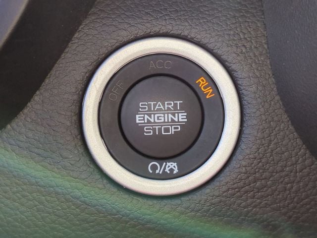 2023 RAM 1500 Laramie Crew Cab 4x4 5'7' Box
