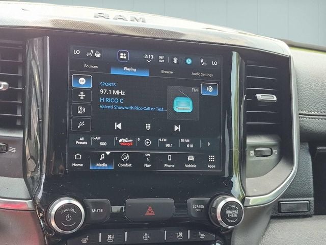 2022 RAM 1500 Laramie Crew Cab 4x4 6'4' Box