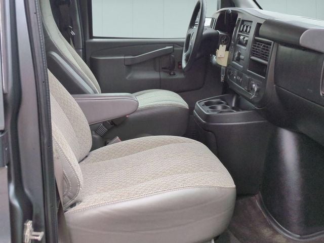 2017 Chevrolet Express 2500 LT