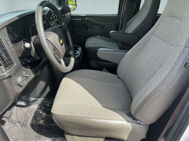 2025 Chevrolet Express Passenger RWD 3500 Extended Wheelbase LT