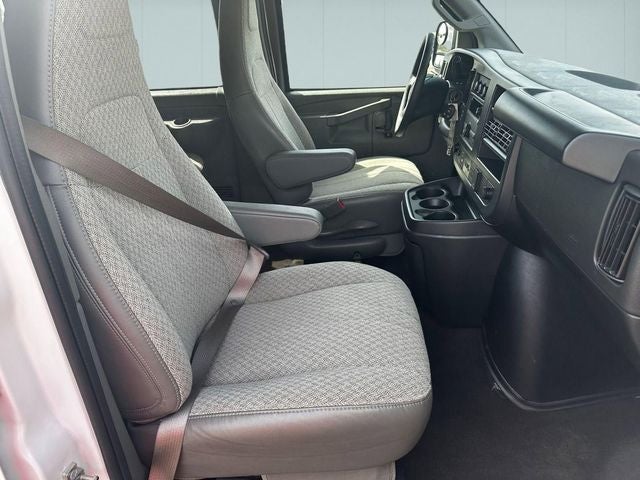 2025 Chevrolet Express Passenger RWD 3500 Extended Wheelbase LT