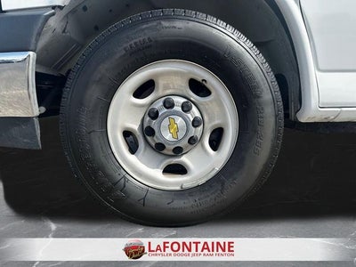 2025 Chevrolet Express Passenger RWD 3500 Extended Wheelbase LT