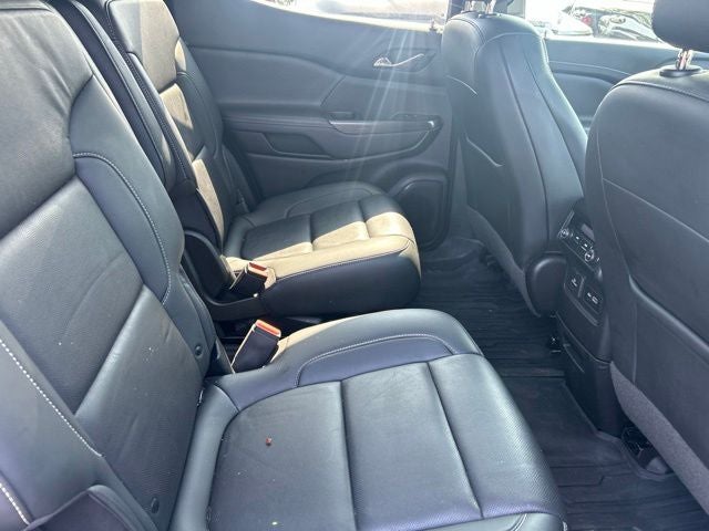 2022 GMC Acadia AWD SLT