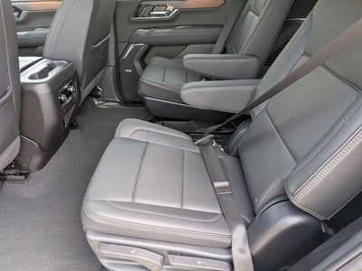 2025 GMC Yukon 4WD Denali