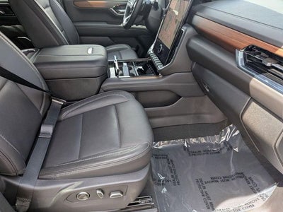 2025 GMC Yukon 4WD Denali