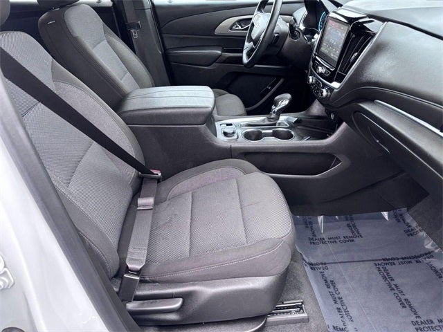 2023 Chevrolet Traverse FWD LT Cloth
