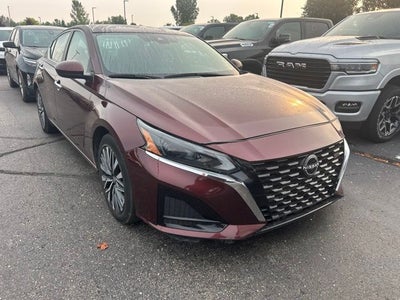 2023 Nissan Altima SV FWD