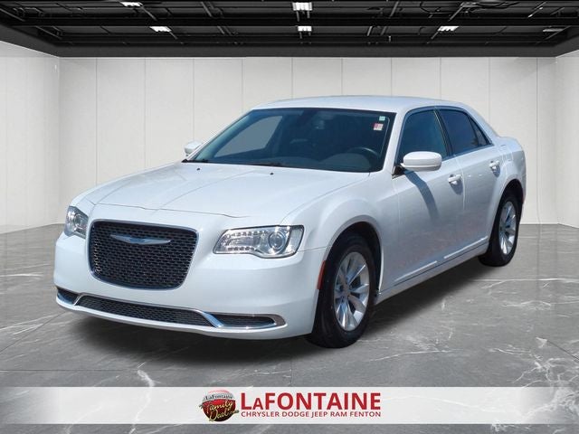 2021 Chrysler 300 Touring