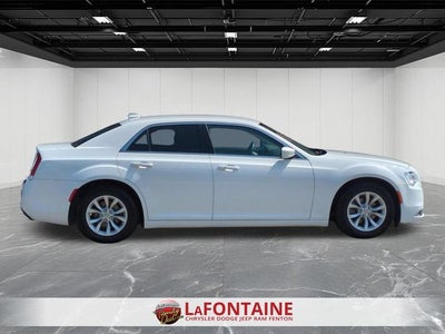 2021 Chrysler 300 Touring