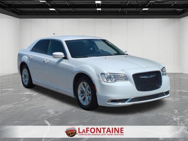 2021 Chrysler 300 Touring