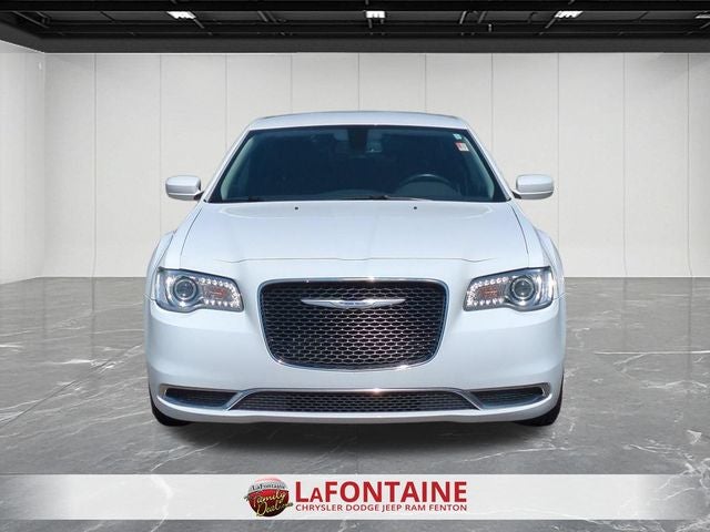 2021 Chrysler 300 Touring