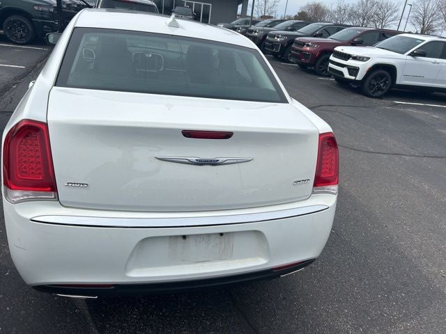 2019 Chrysler 300 Touring
