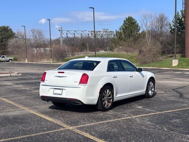 2019 Chrysler 300 Touring