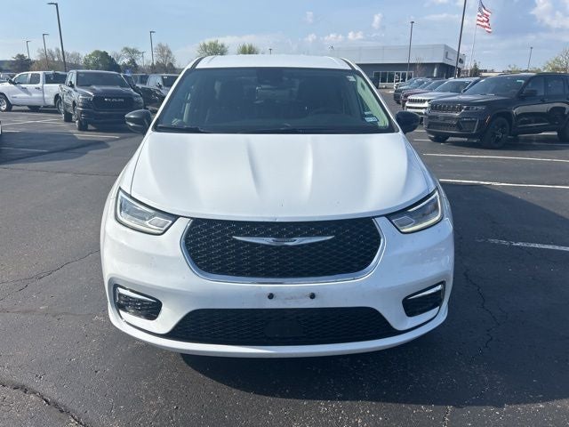 2024 Chrysler Pacifica Hybrid Select