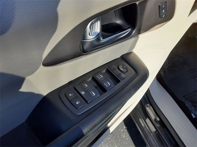 2021 Chrysler Pacifica Touring L AWD