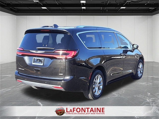 2021 Chrysler Pacifica Touring L AWD