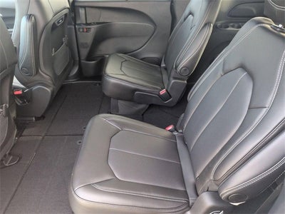 2026 Chrysler Pacifica PACIFICA SELECT AWD