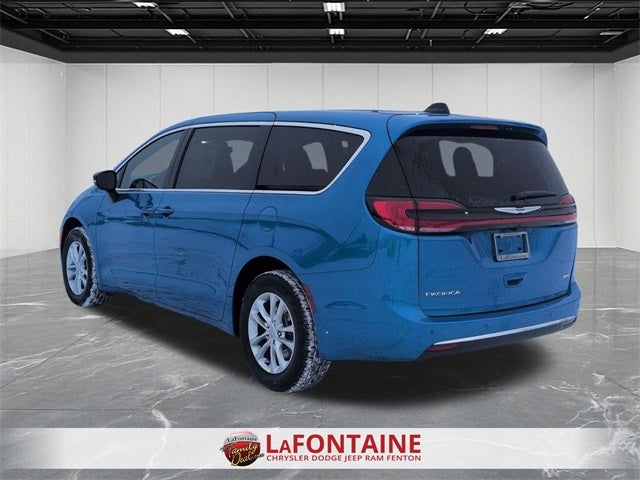 2026 Chrysler Pacifica PACIFICA SELECT AWD