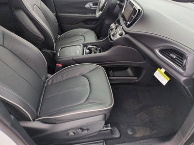 2026 Chrysler Pacifica PACIFICA LIMITED AWD