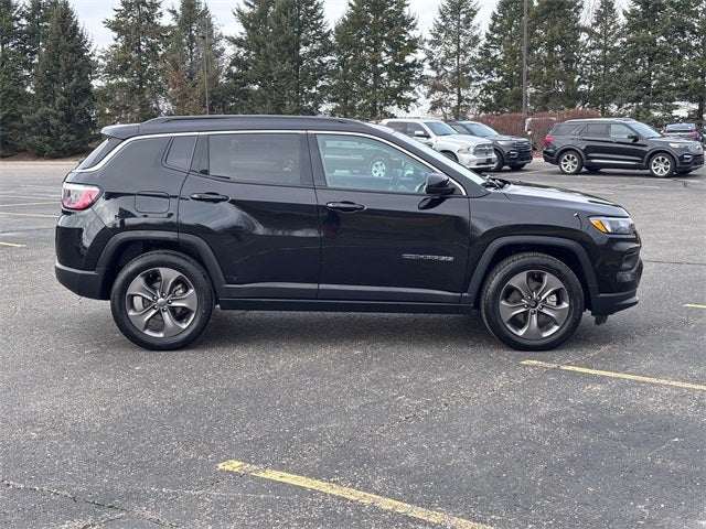 2022 Jeep Compass Latitude Lux 4x4