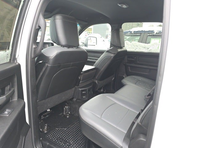 2024 RAM 3500 Tradesman Crew Cab 4x4 8' Box