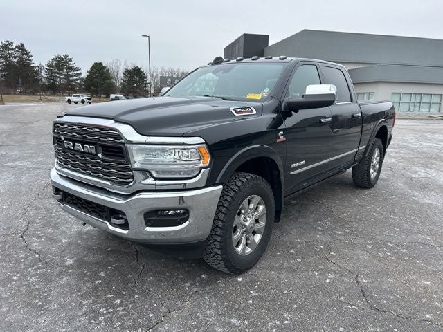 2022 RAM 3500 Limited Crew Cab 4x4 6'4' Box