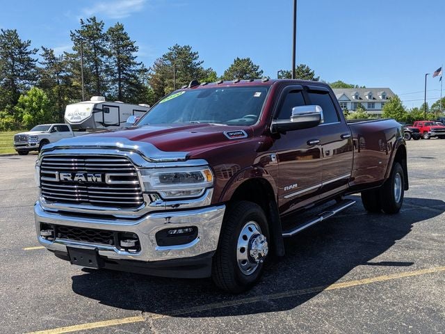 2020 RAM 3500 Laramie Crew Cab 4x4 8' Box
