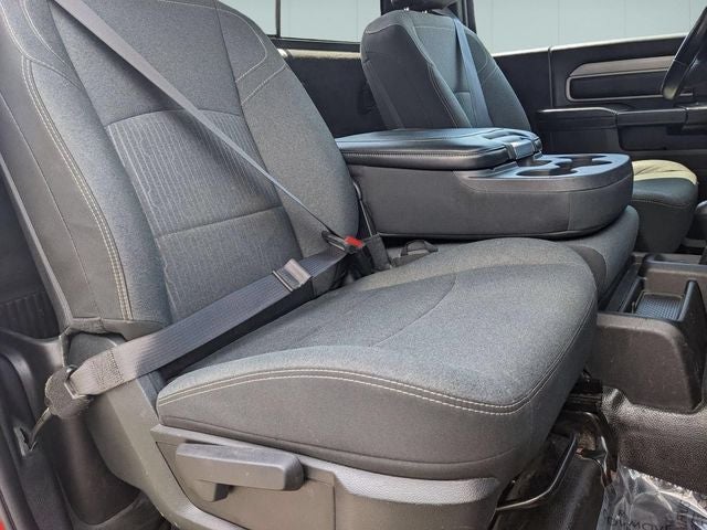 2022 RAM 2500 Tradesman Regular Cab 4x4 8' Box