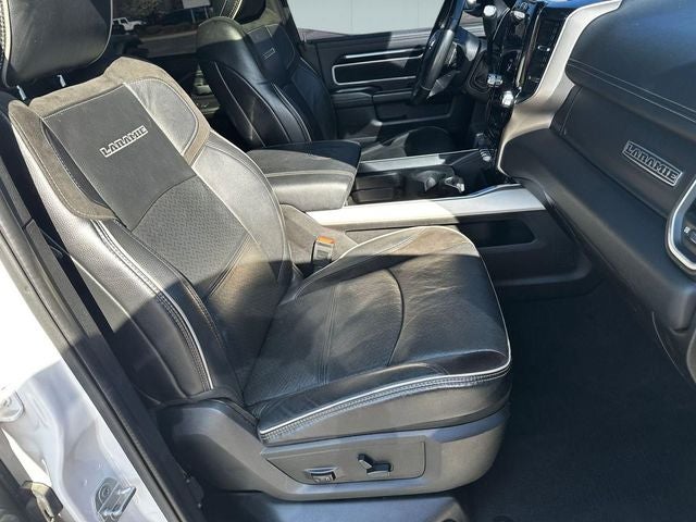 2019 RAM 2500 Laramie Crew Cab 4x4 6'4' Box