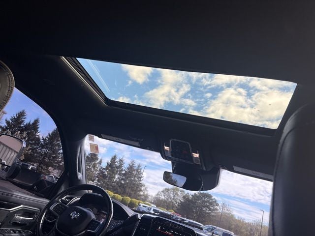 2019 RAM 2500 Laramie Crew Cab 4x4 6'4' Box