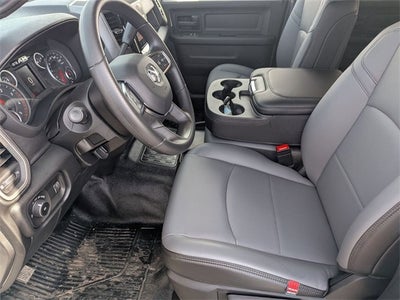 2026 RAM Ram 5500 Chassis Cab RAM 5500 TRADESMAN CHASSIS CREW CAB 4X4 84' CA