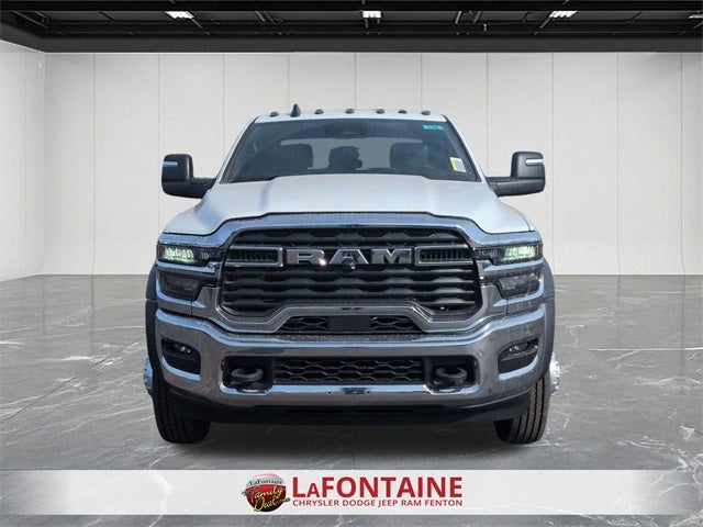 2026 RAM Ram 5500 Chassis Cab RAM 5500 TRADESMAN CHASSIS CREW CAB 4X4 84' CA