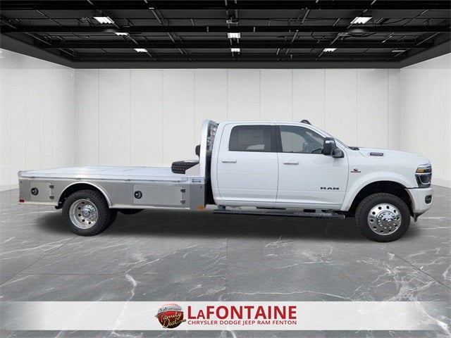 2026 RAM Ram 5500 Chassis Cab RAM 5500 BIG HORN CHASSIS CREW CAB 4X4 84' CA