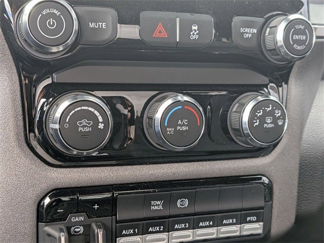 2026 RAM Ram 3500 Chassis Cab RAM 3500 TRADESMAN CHASSIS REGULAR CAB 4X4 60' CA