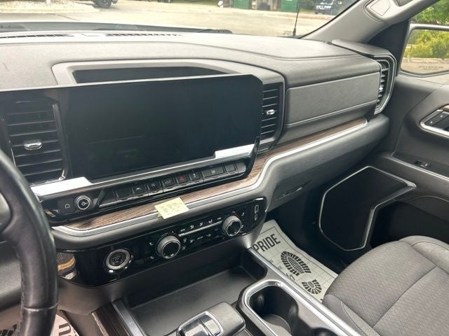 2022 Chevrolet Silverado 1500 4WD Crew Cab Short Bed RST