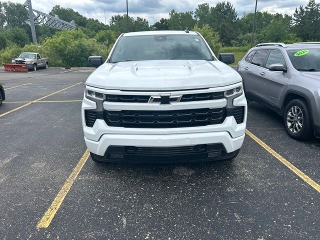 2022 Chevrolet Silverado 1500 4WD Crew Cab Short Bed RST
