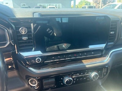 2022 GMC Sierra 1500 4WD Crew Cab Short Box Elevation