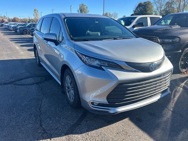 2022 Toyota Sienna XLE