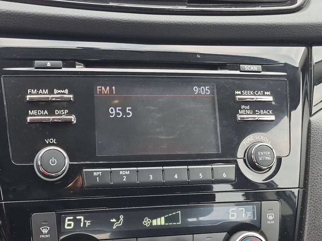 2017 Nissan Rogue Sport SV