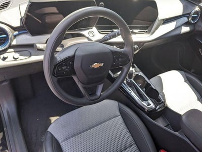 2025 Chevrolet Trax FWD LT