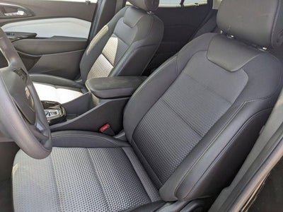 2025 Chevrolet Trax FWD LT
