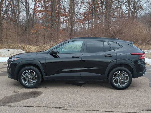 2025 Chevrolet Trax FWD LT